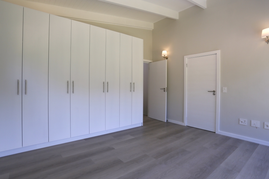 4 Bedroom Property for Sale in Bokkemanskloof Western Cape